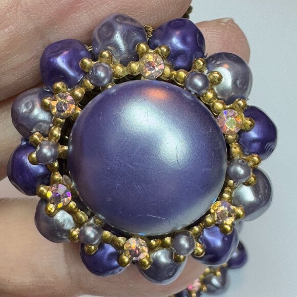 Vintage Large Clip-ons Gold Tone Earrings Lavender Purple and AB Glass Stones - Picture 5 of 6